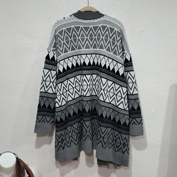 Lane Bryant Jaquard Pattern Open Sweater Long Cardigan in Black/White/Grey - Picture 10 of 11
